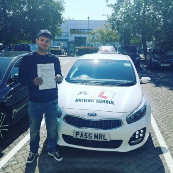 Congratulations to Dan Gilbert from Cambridge who passed 1st time on the 13-5-19 after taking driving lessons with MR.L Driving School.