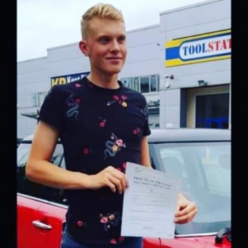 Congratulations to Blake Calder who passed his driving test in Cambridge on the 15-7-19 after taking driving lessons with MR.L Driving School.