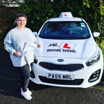 Congratulations to Grace Fussey from Newmarket who passed 1st time in Cambridge on the 16-12-20 after taking driving lessons with MR.L Driving School.