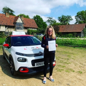 Congratulations to Sade Keegan who passed 1st time in Cambridge on the 27-5-21 after taking driving lessons with MR.L Driving School.