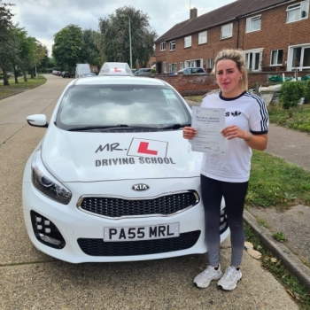 Congratulations to Alisha from Newmarket who passed her driving test 1st time in Cambridge with just 2df´s on the 10-9-21 after taking driving lessons with MR.L Driving School.