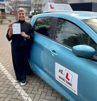 Congratulations to Marie Hawes from Newmarket who passed her automatic driving test 1st time in Cambridge on the 16-12-21 after taking driving lessons with MR.L Driving School.