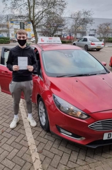 Congratulations to Josh Ferries from Newmarket who passed 1st time in Cambridge on the 21-12-21 after taking driving lessons with MR.L Driving School.
