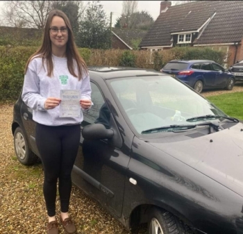 Congratulations to Anna Leaman who passed her driving test 1st time (with us) in Cambridge on the 27-12-21 after taking driving lessons with MR.L Driving School.