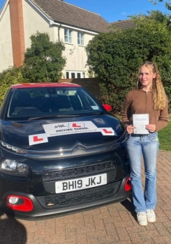 Congratulations to Anna Kent who passed her driving test in Cambridge on the 28-9-22 <br />
after taking driving lessons with MR.L Driving School.