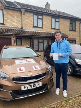 Congratulations to Callum Harvey Ward who passed his driving test 1st time in Cambridge on the 3-11-22 with just 1 driving fault after taking driving lessons with MR.L Driving School.