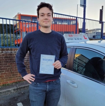 Well done to Jack Race who passed his driving test 1st time in Bury St Edmunds on the 15-12-22 after taking driving lessons with MR.L Driving School.