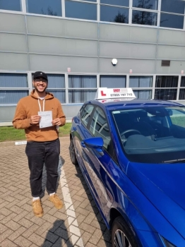 Congratulations to Allesandro Mettry who passed his driving test 1st time in Cambridge on the 17-4-23 after taking driving lessons with MR.L Driving School.