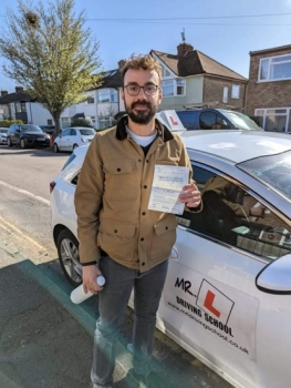 🌟ZERO FAULT PASS 🌟<br />
<br />
Congratulations to Victor Campos who passed his driving test 1st time and with zero faults in Cambridge on the 25-4-23 after taking driving lessons with MR.L Driving School.