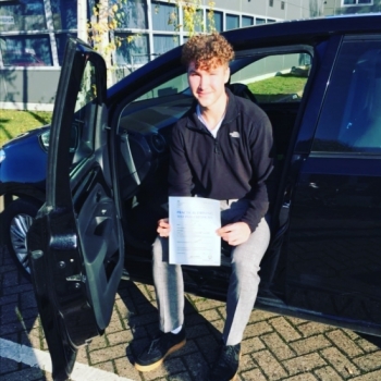 Congratulations to Max Fox from Cottenham who passed 1st time in Cambridge on the 18-11-19 after taking driving lessons with MR.L Driving School.