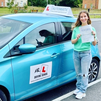 Congratulations to Carlin O´Halloran from Soham who passed her automatic driving test 1st time in Cambridge on the 9-8-21 after taking driving lessons with MR.L Driving School.