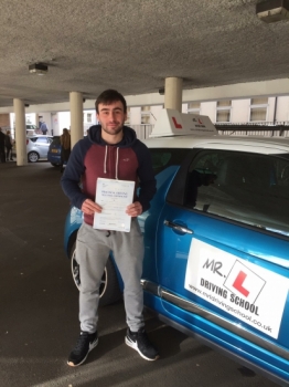Congratulations to Gino from Cambridge who passed 1st time on the 24-2-17 after taking driving lessons with MRL Driving School