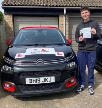 Congratulations to Tomas Diaz who passed his driving test 1st time in Cambridge on the 18-4-22 with just 1 driving fault after taking driving lessons with MR.L Driving School.