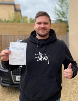 Congratulations to Oleksandr who passed his driving test in Cambridge on the 27-4-22 after taking driving lessons with MR.L Driving School.