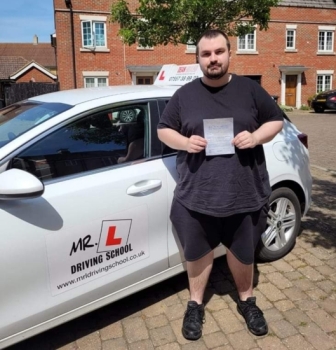 Congratulations to Alex Mould from Red Lodge who passed his driving test in Bury St Edmunds on the 18-5-22 after taking driving lessons with MR.L Driving School.