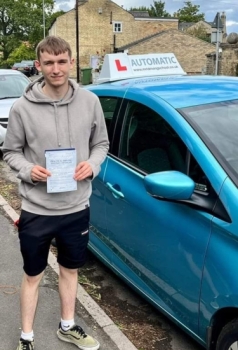 Congratulations to Karl McLaren from Waterbeach who passed his automatic driving test 1st time in Cambridge on the 1-7-22 after taking driving lessons with MR.L Driving School.